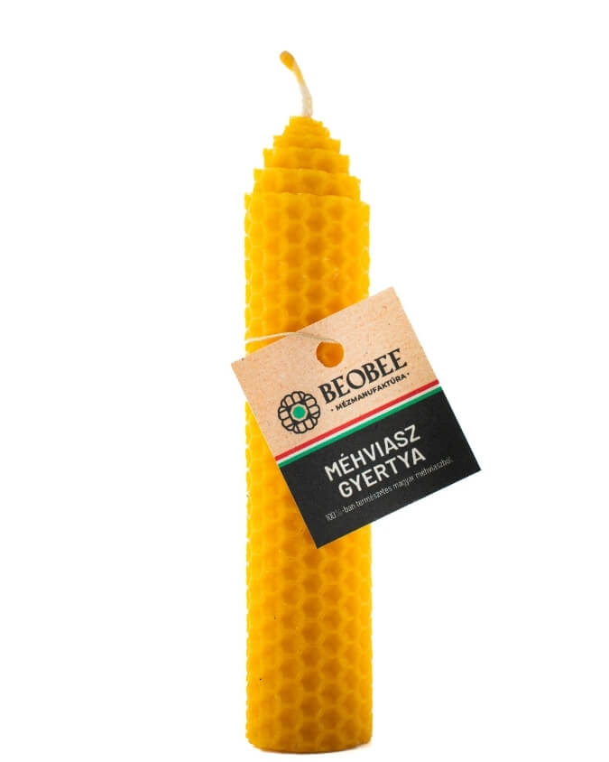 Természetes méhviaszból készült klasszikus gyertya.